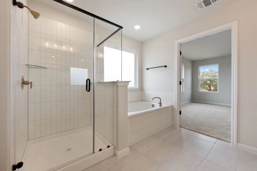 Furnished interior view inside a new home in Berry Creek Highlands, Georgetown (Image 18).