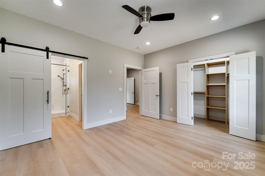 Spacious, unfurnished interior of a new home in , Clyde (Image 24).