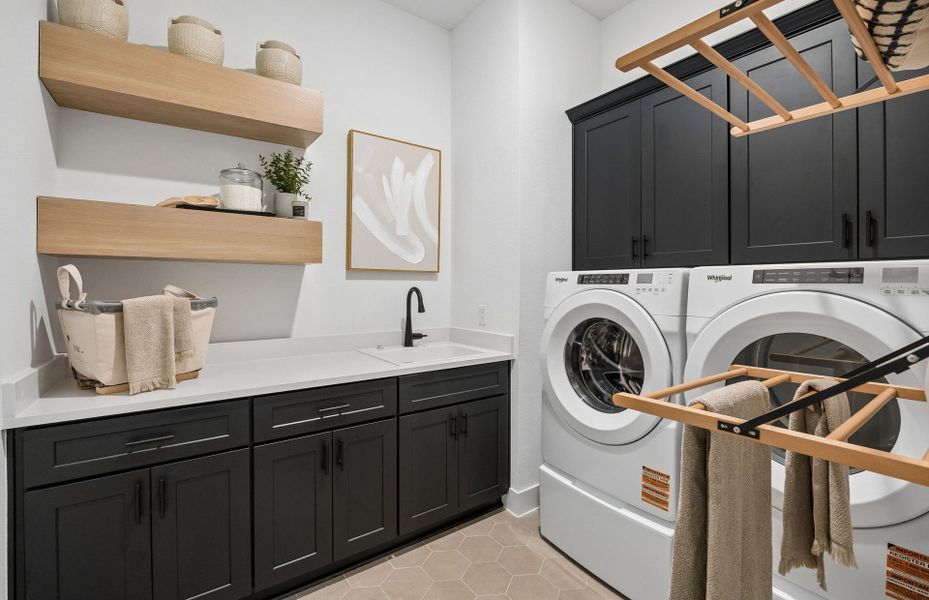 Representative furnished interior of a home built from the Ferris by Pulte Homes in Ryehill, Rosenberg (Image 14).