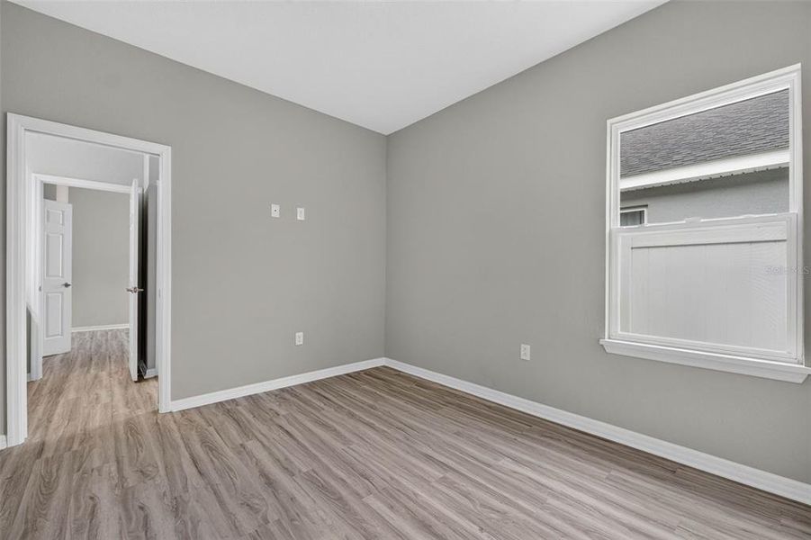 Spacious, unfurnished interior of a new home in , Davenport (Image 64).