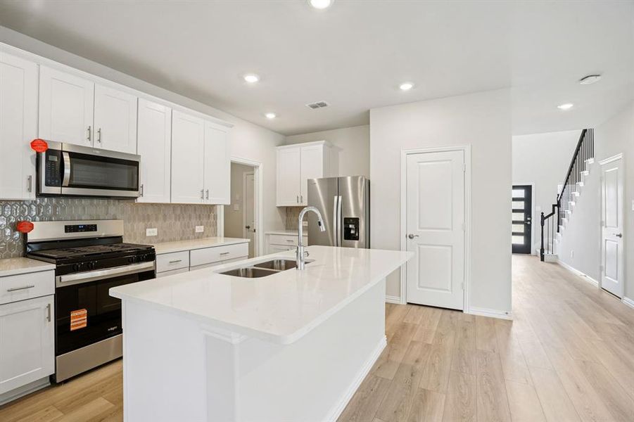 Photo is not of the actual home, but is an inspirational photo of builder’s model home and may depict options, furnishings, and/or decorator features that are not included. Photo is not of the actual home, but is an inspirational photo of builder’s model home and may depict options, furnishings, and/or decorator features that are not included.