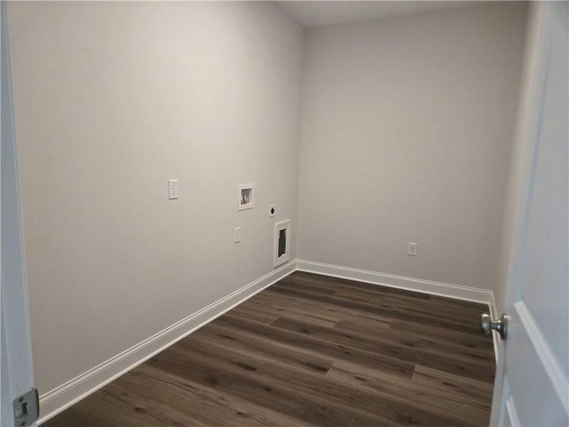 Spacious, unfurnished interior of a new home in Ashbury Commons, Powder Springs (Image 8).