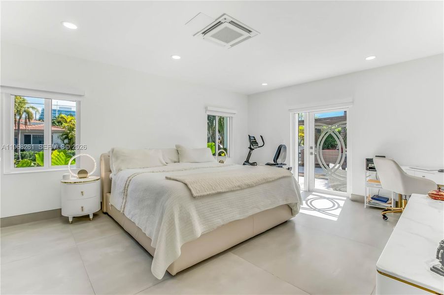 Furnished interior view inside a new home in , Surfside (Image 9).