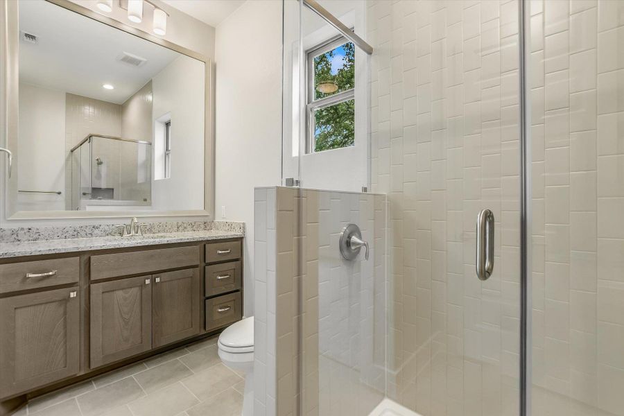 Furnished interior view inside a new home in Leander Estates, Leander (Image 15).