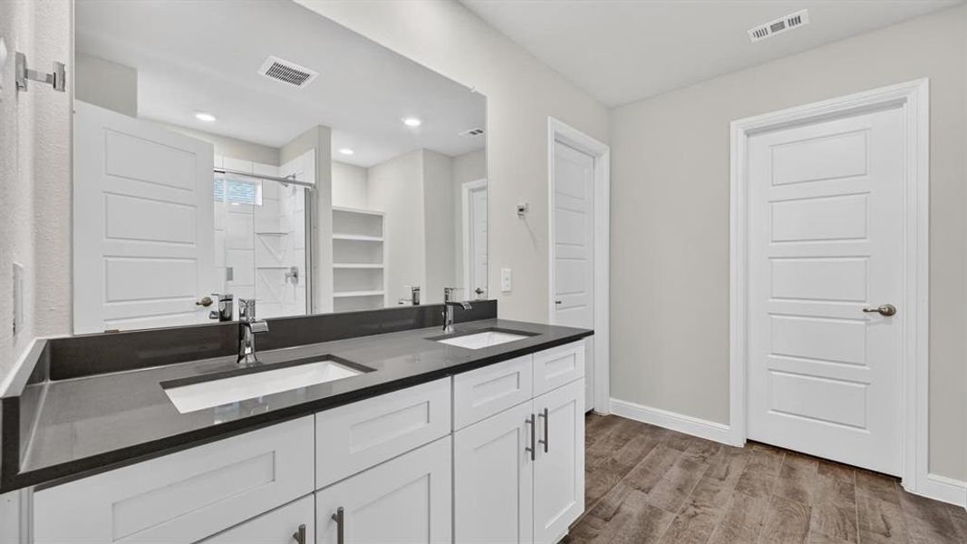 Furnished interior view inside a new home in Sandstone Estates, Granbury (Image 8).