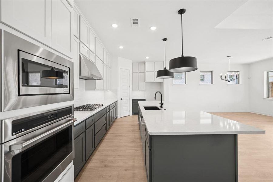 Furnished interior view inside a new home in Terraces – Classics, Rockwall (Image 10). Furnished interior view inside a new home in Terraces – Classics, Rockwall (Image 10).