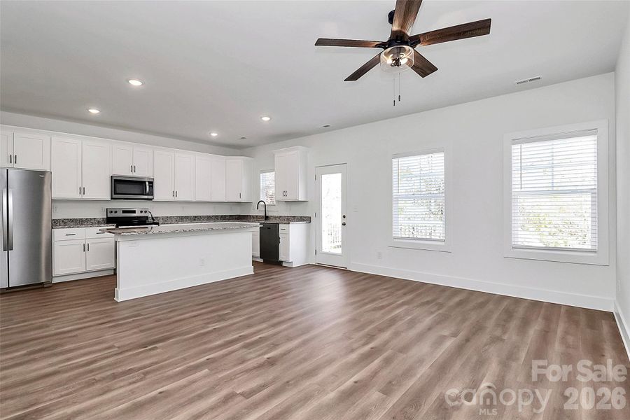 Spacious, unfurnished interior of a new home in , Monroe (Image 32).