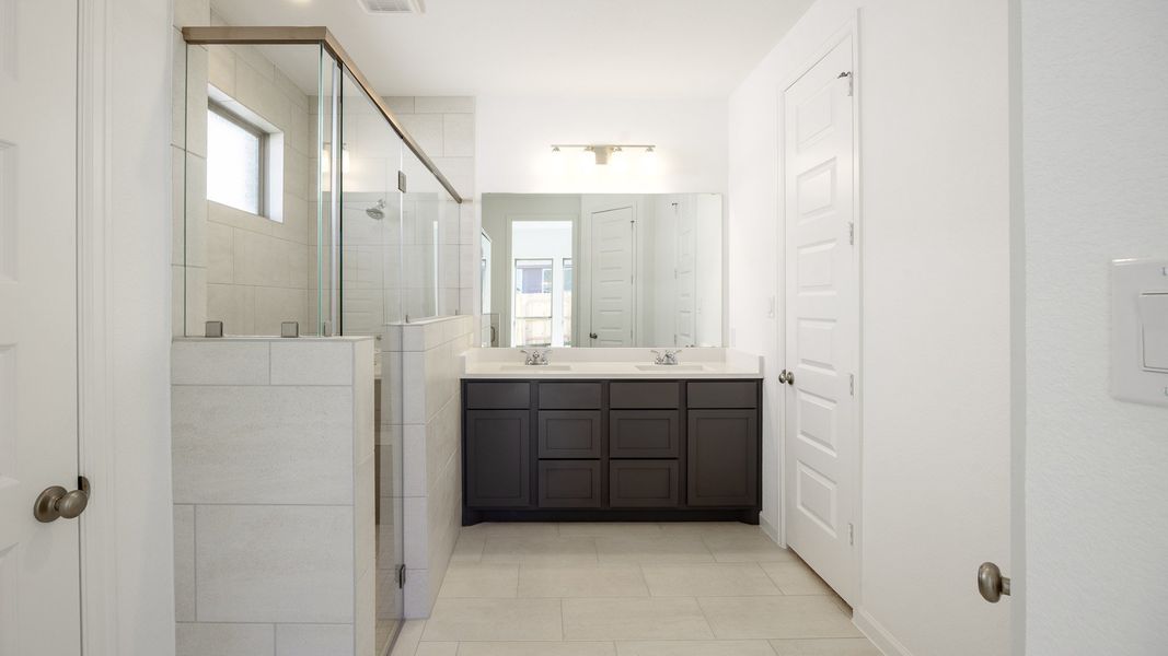 Furnished interior view inside a new home in Lariat 45', Liberty Hill (Image 6).