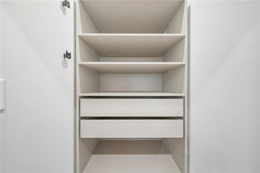 Close-up of interior finishes inside a home in Bennett Park, Grayson (Image 14).