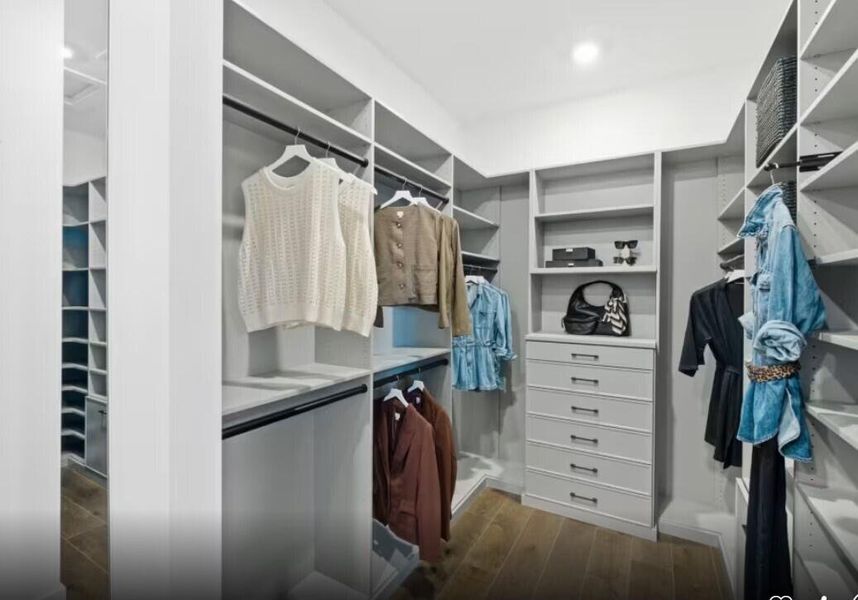 closet 1