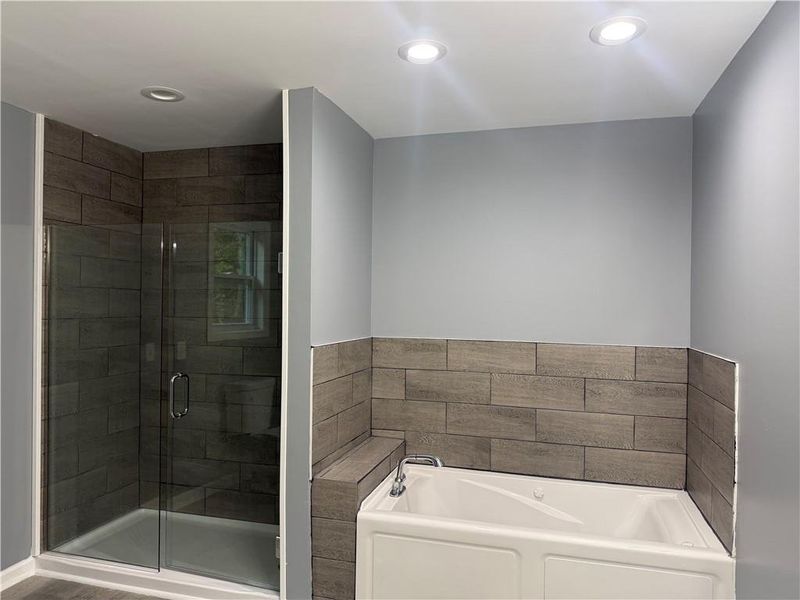 Furnished interior view inside a new home in , Carrollton (Image 12).