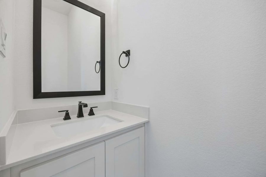 Representative interior finishes for a home built from the Sicily by Chesmar Homes in Lakeway Estates, Waxahachie (Image 12).