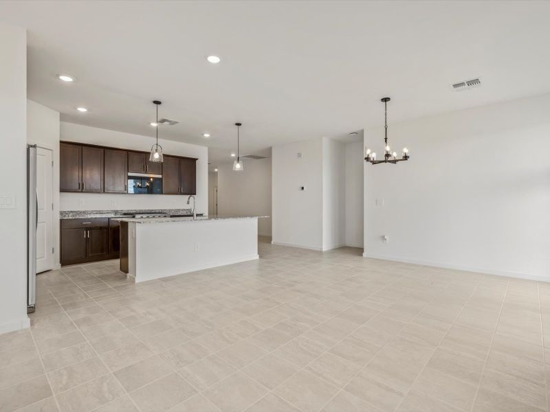 Spacious, unfurnished interior of a new home in Mountain View Estates Reserve Series, Buckeye (Image 7).