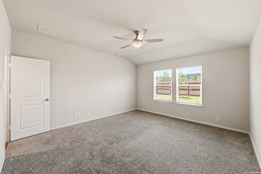 Spacious, unfurnished interior of a new home in Avenida, Converse (Image 33). Spacious, unfurnished interior of a new home in Avenida, Converse (Image 33).