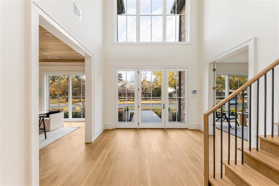 Spacious, unfurnished interior of a new home in , Dallas (Image 20).