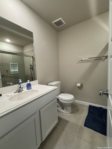 Furnished interior view inside a new home in Greenspoint Heights, Seguin (Image 10). Furnished interior view inside a new home in Greenspoint Heights, Seguin (Image 10).
