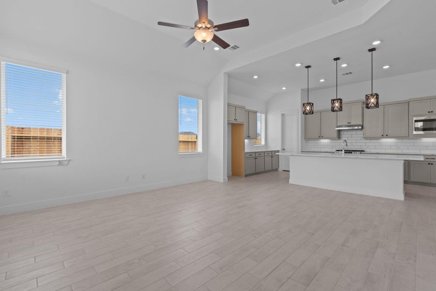 Spacious, unfurnished interior of a new home in Attwater, Waller (Image 20). Spacious, unfurnished interior of a new home in Attwater, Waller (Image 20).