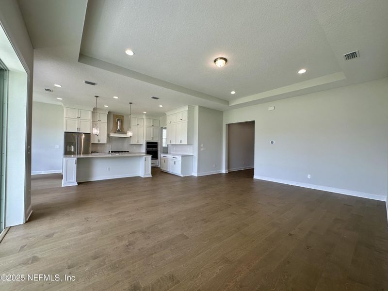 Spacious, unfurnished interior of a new home in SilverLeaf, St. Augustine (Image 13).