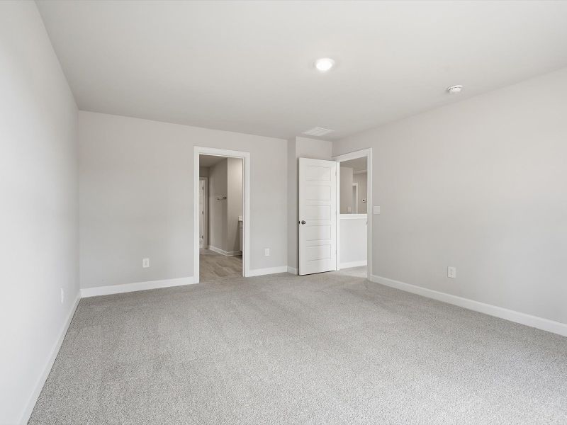 Spacious, unfurnished interior of a new home in Southwell Commons, Anderson (Image 15).