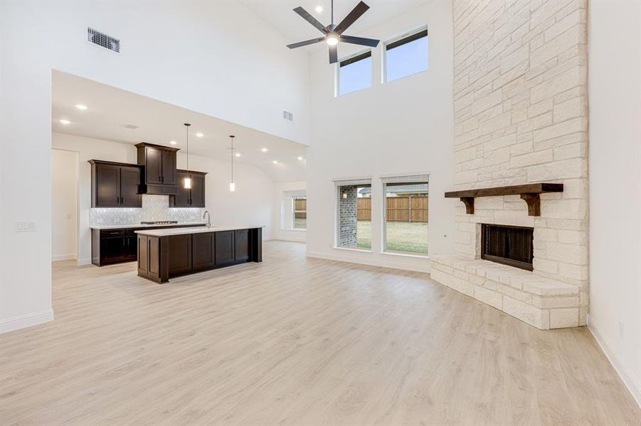 Spacious, unfurnished interior of a new home in Terracina, Rockwall (Image 24).