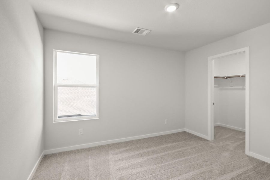 Spacious, unfurnished interior of a new home in Caney Mills, Cut and Shoot (Image 19).