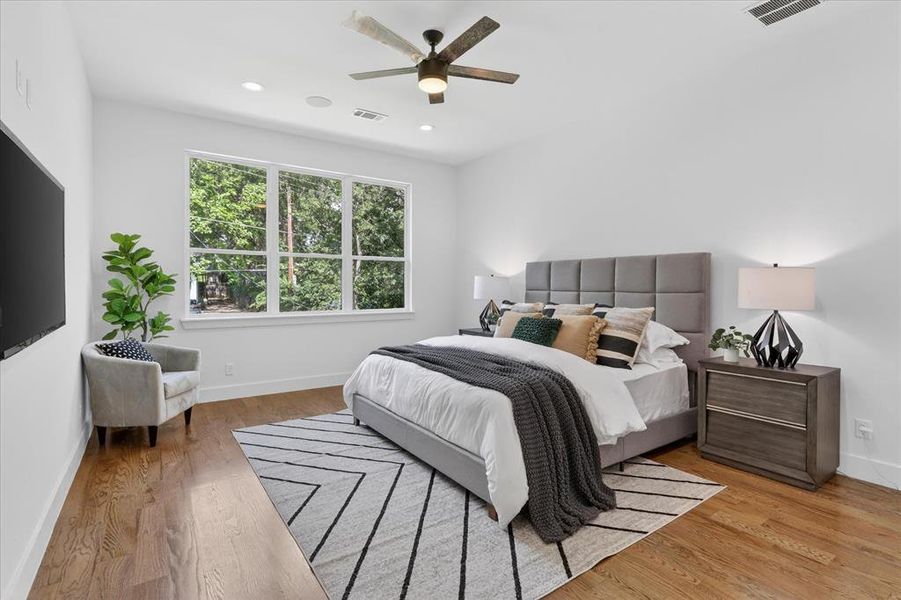 Furnished interior view inside a new home in , Dallas (Image 31).