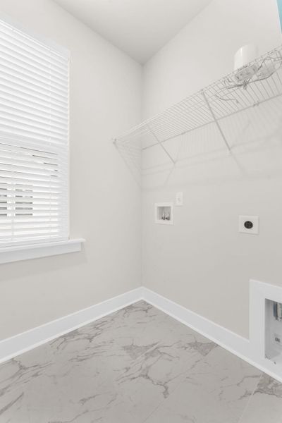 Spacious, unfurnished interior of a new home in Carnes Crossroads, Summerville (Image 43).