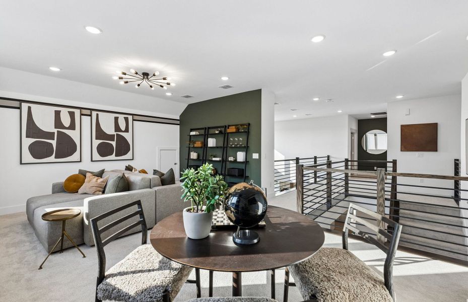Representative furnished interior of a home built from the Gillett by Pulte Homes in Mission Hills, Garland (Image 10).