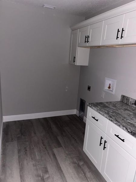 Spacious, unfurnished interior of a new home in , Citrus Springs (Image 20).