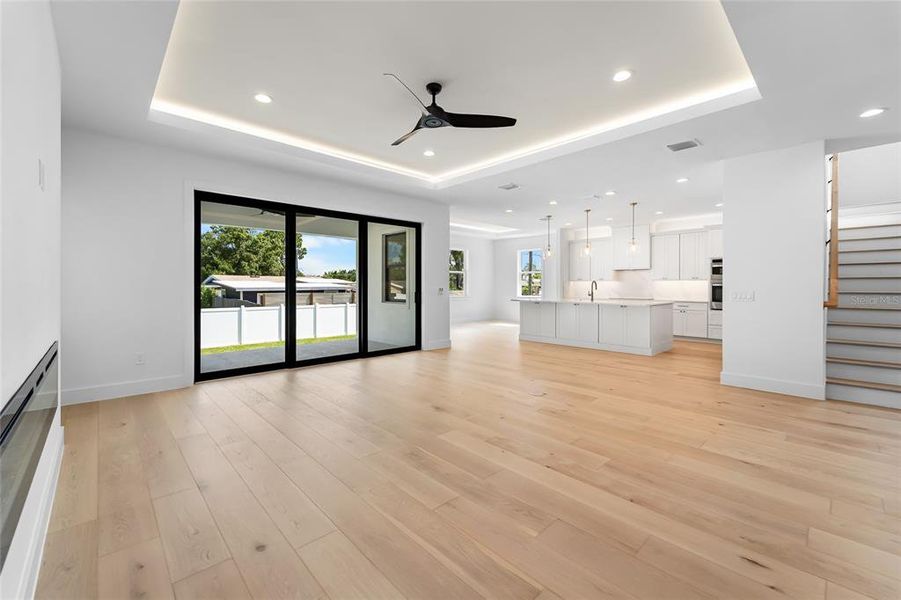 Spacious, unfurnished interior of a new home in , Tampa (Image 32).