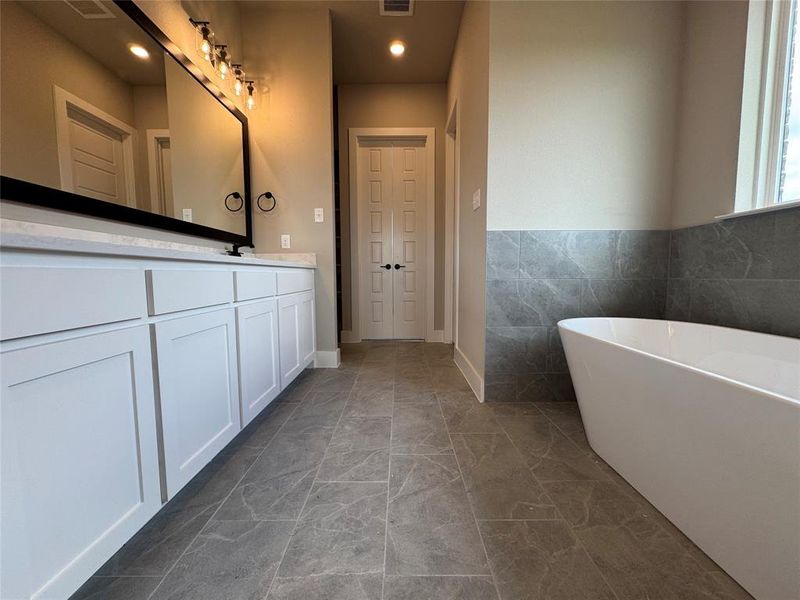 Furnished interior view inside a new home in Coyote Crossing, Godley (Image 5).
