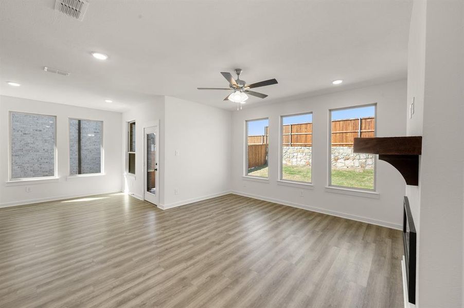 225 Whitetail- Living Room-2