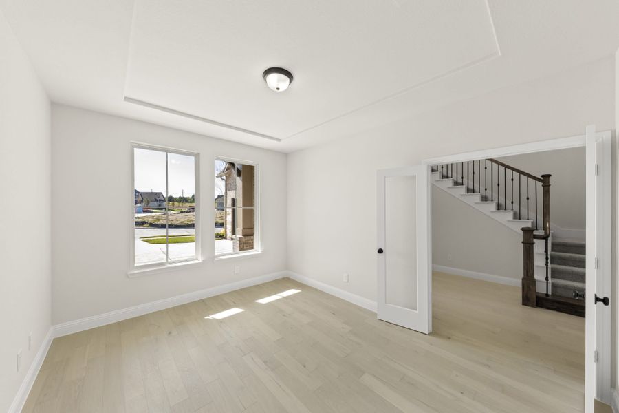 Representative unfurnished interior of a home built from the Preston by Pacesetter Homes in Park Hills, Rockwall (Image 18).