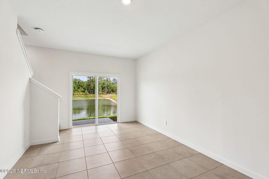 Spacious, unfurnished interior of a new home in The District at Oakleaf - The Commons, Middleburg (Image 15).