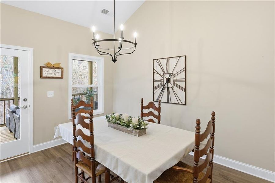 Furnished interior view inside a new home in , Waleska (Image 40).