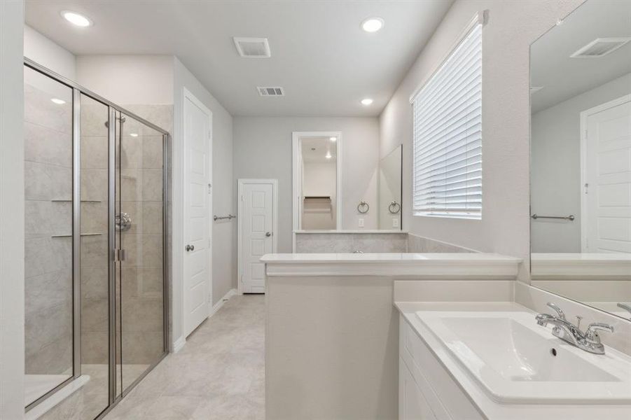 16-2445Auburn_016 16-2445Auburn_016