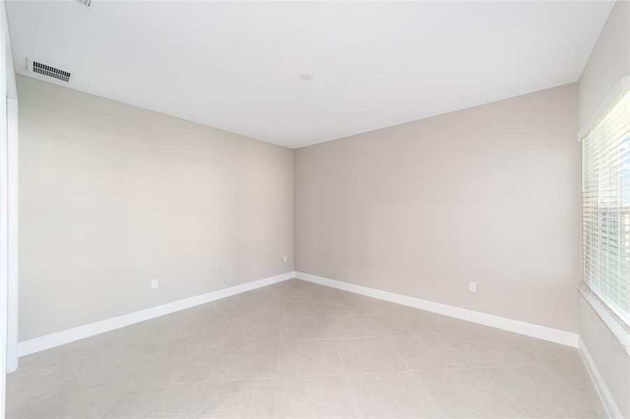Spacious, unfurnished interior of a new home in , Ocala (Image 43).