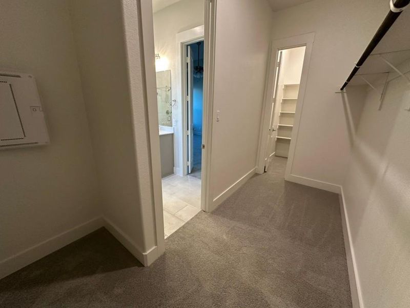 Spacious, unfurnished interior of a new home in Eagle Ridge Estates, Weatherford (Image 14).