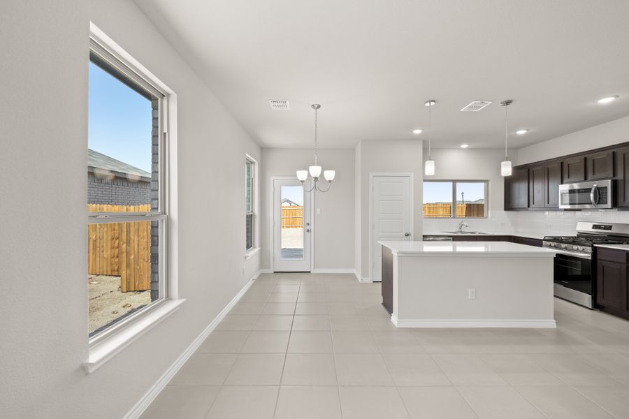 Furnished interior view inside a new home in Baker Farms, Cleburne (Image 12).