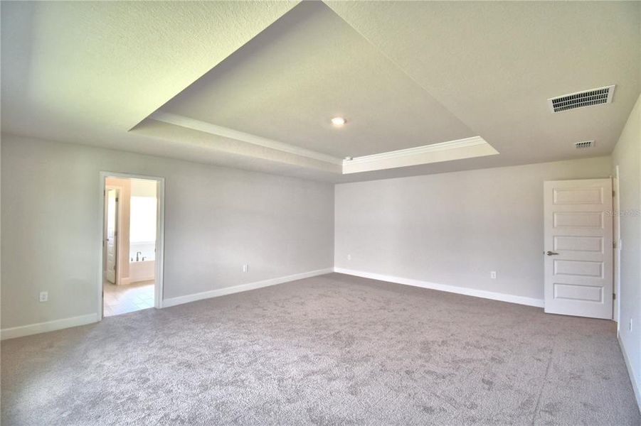 Spacious, unfurnished interior of a new home in Lake Juliana Estates, Auburndale (Image 50).