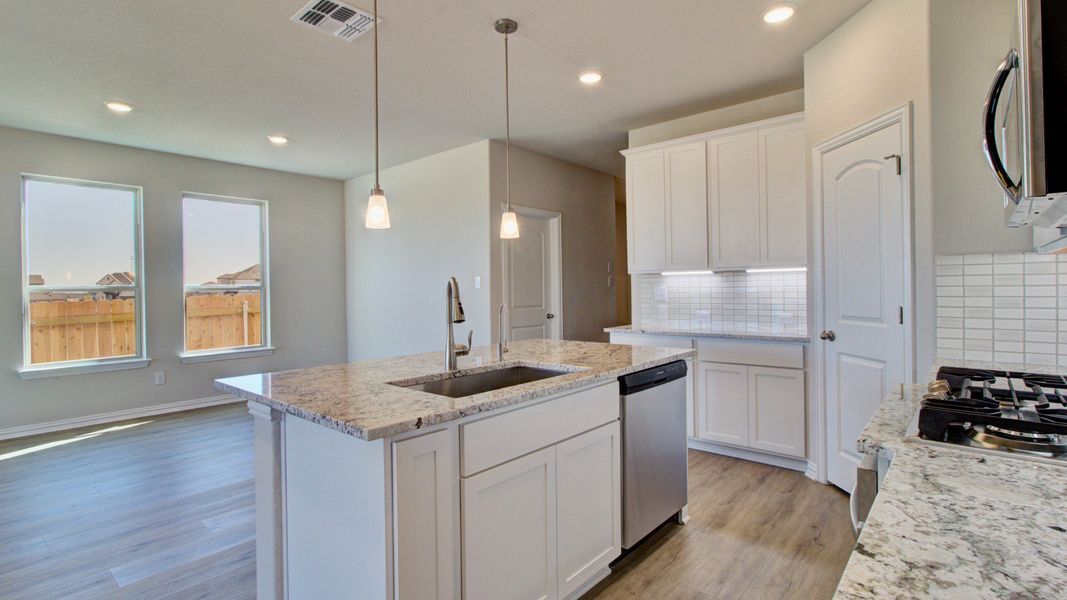 Furnished interior view inside a new home in Sunflower Ridge, New Braunfels (Image 13).