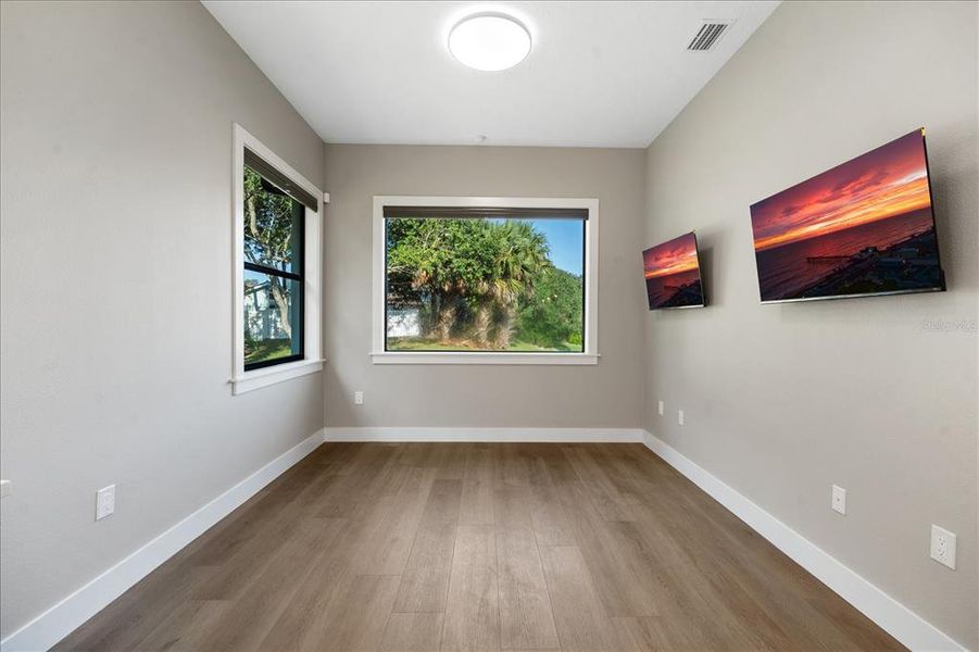 Spacious, unfurnished interior of a new home in , Palm Coast (Image 23).