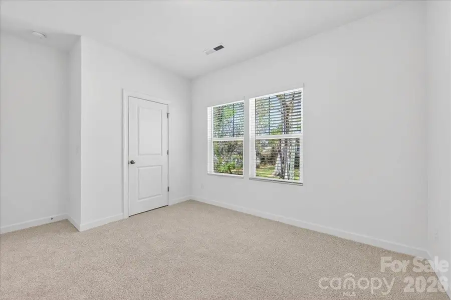 Spacious, unfurnished interior of a new home in , Charlotte (Image 24).