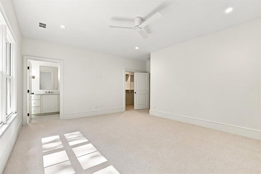 Spacious, unfurnished interior of a new home in , Roswell (Image 78).