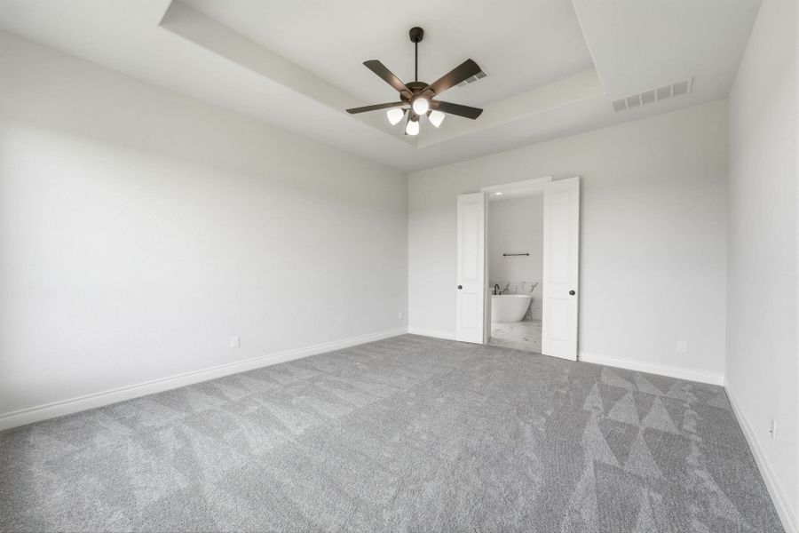 Spacious, unfurnished interior of a new home in Bridgeland 50′, Cypress (Image 29).