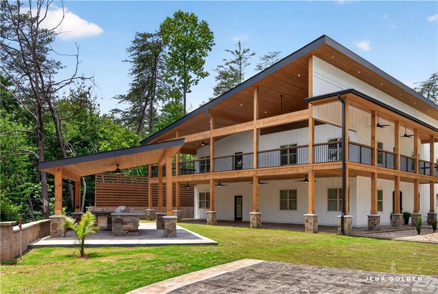 Image 84 of a home in .
