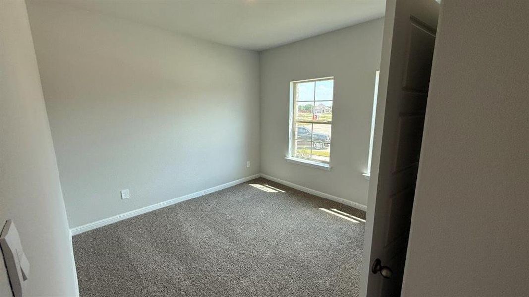Spacious, unfurnished interior of a new home in Saratoga, Granbury (Image 8). Spacious, unfurnished interior of a new home in Saratoga, Granbury (Image 8).