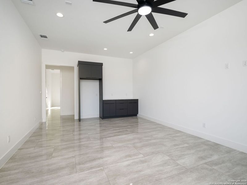 Spacious, unfurnished interior of a new home in , San Antonio (Image 41). Spacious, unfurnished interior of a new home in , San Antonio (Image 41).
