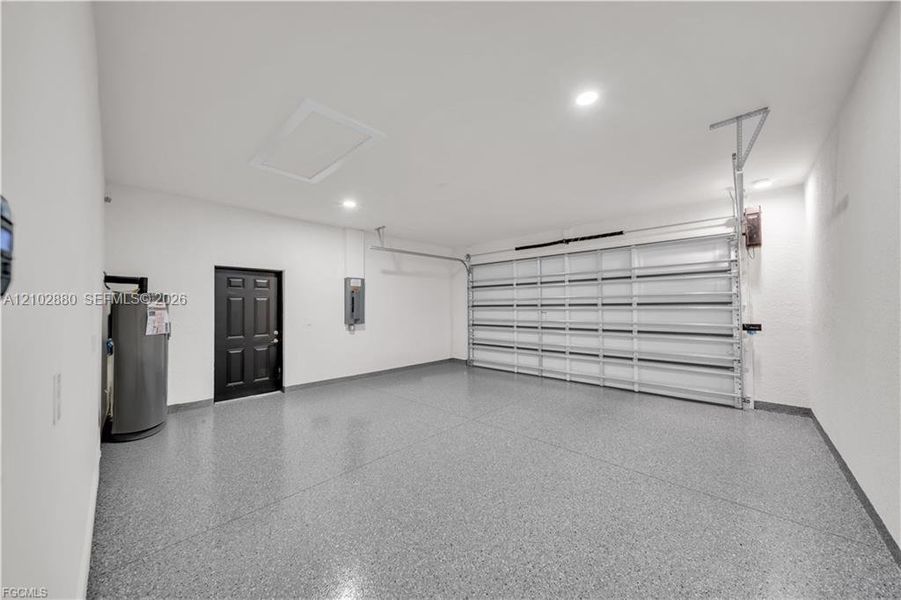 Spacious, unfurnished interior of a new home in , Cape Coral (Image 24). Spacious, unfurnished interior of a new home in , Cape Coral (Image 24).