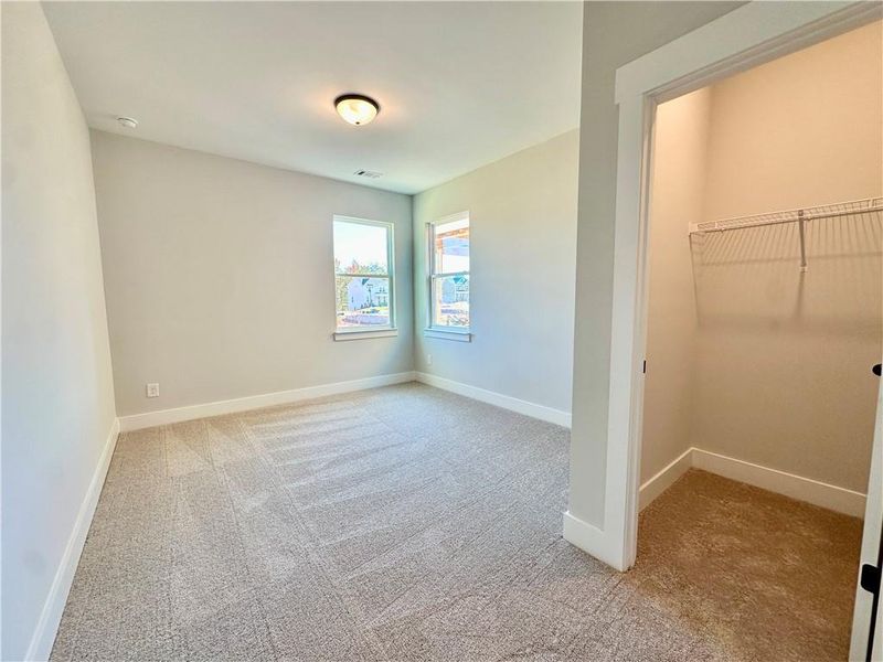 Spacious, unfurnished interior of a new home in Twin Lakes, Hoschton (Image 13).